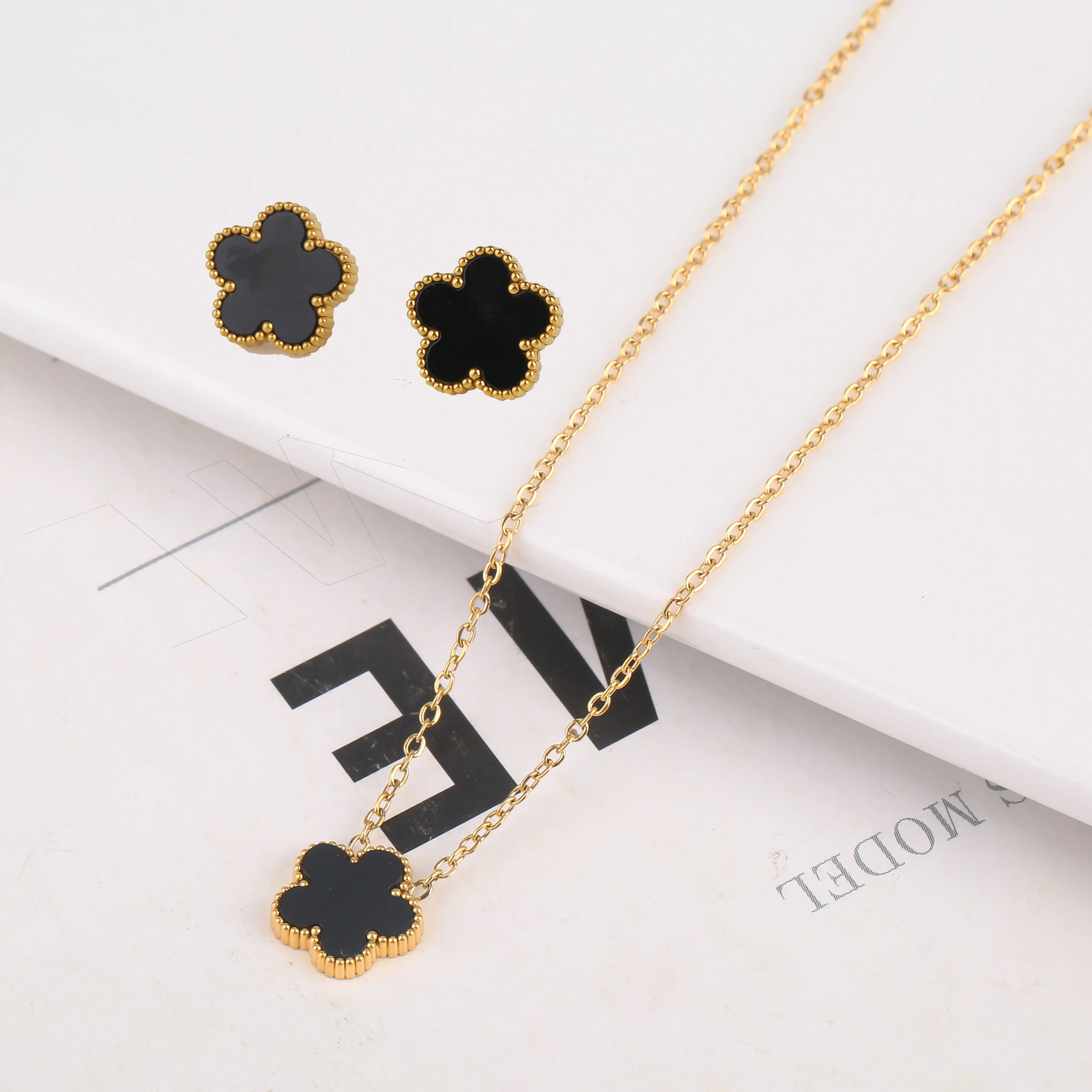 Stainless Steel Clover Flower Bracelet