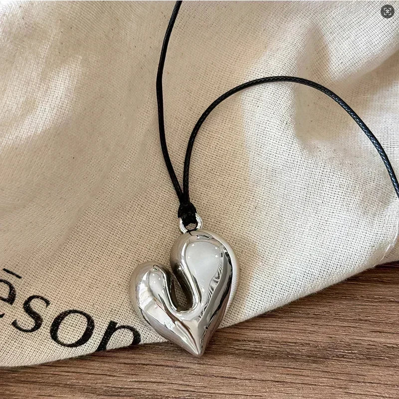 Wrinkled 3D Flower Pendant Necklace