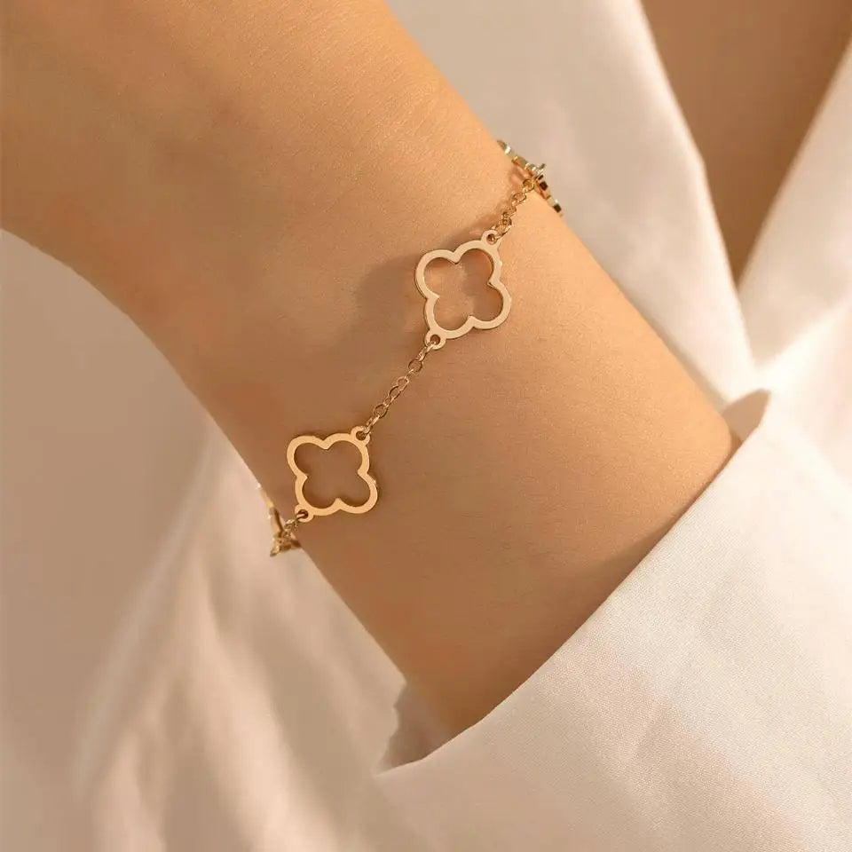 2PCS Lucky Clover & Heart Bracelet Set – Stainless Steel