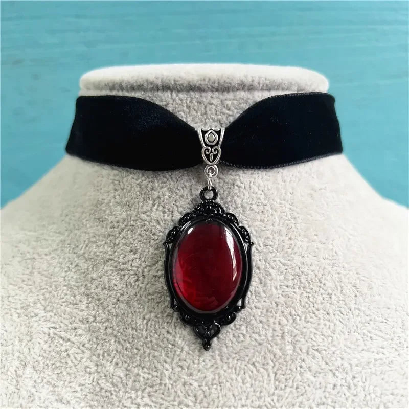Gothic Vampire Cameo Pendant Choker – Velvet Necklace