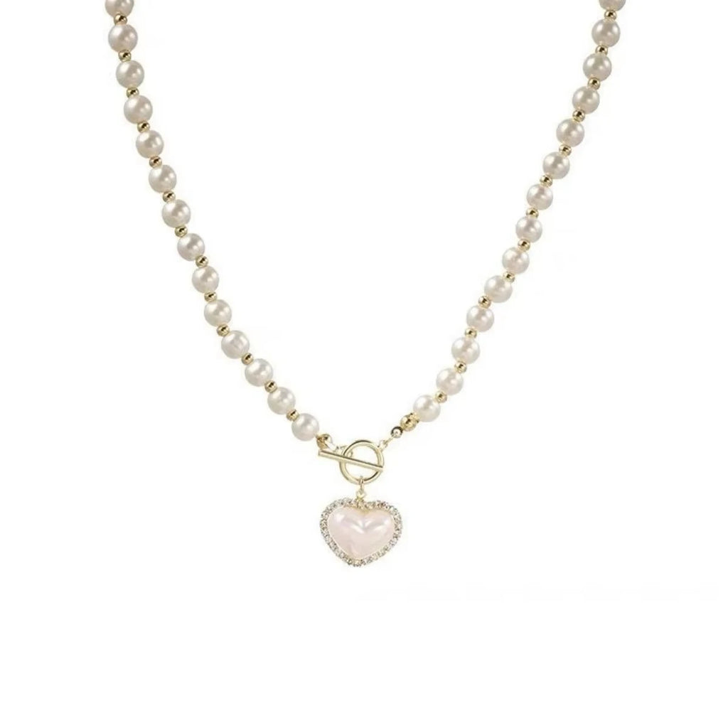 Elegant Pearl Necklace – Heart Pendant Luxury