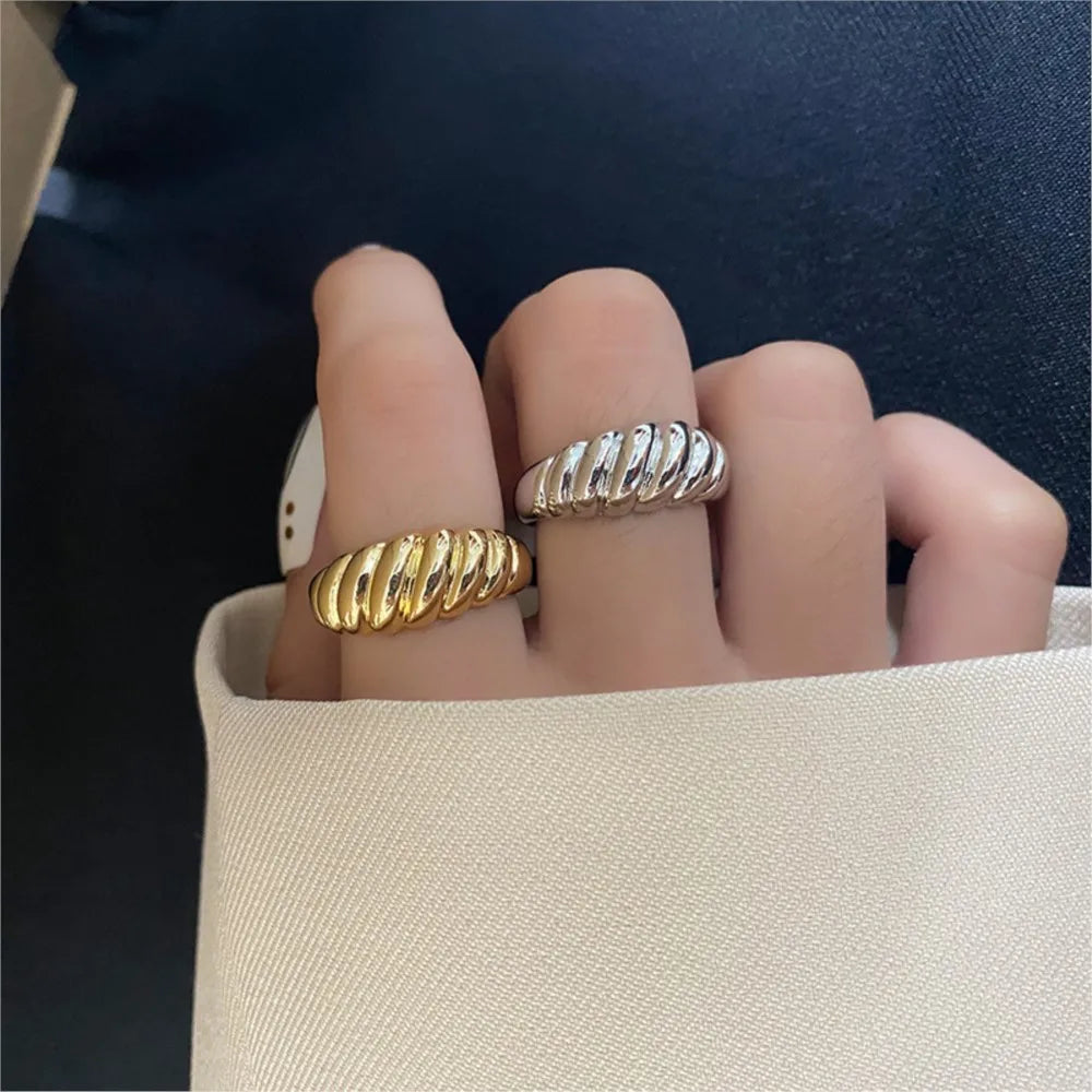 925 Silver Twisted Croissant Ring