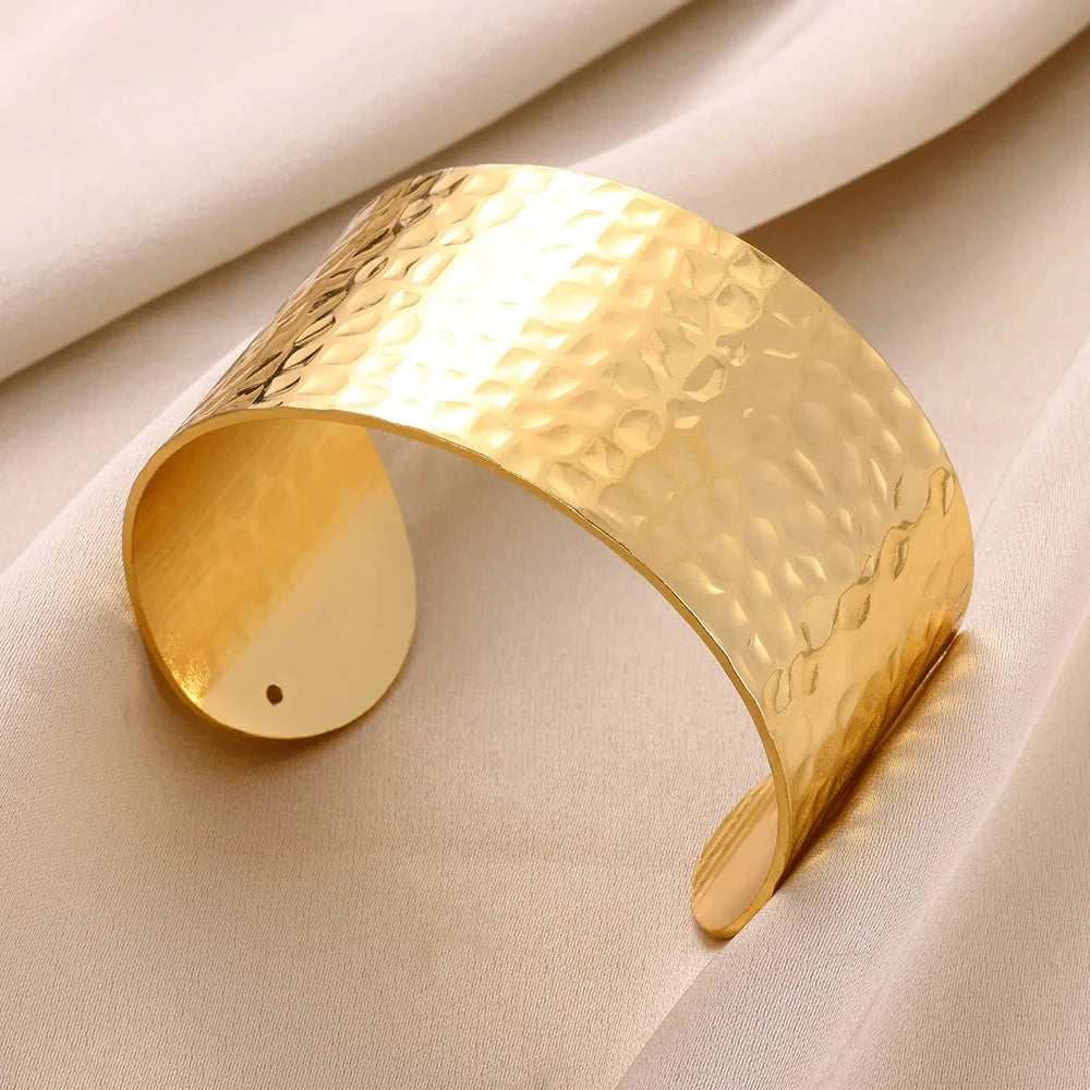 Exquisite Classic Bump Pattern Open Cuff Bracelet – Gold Stainless Steel