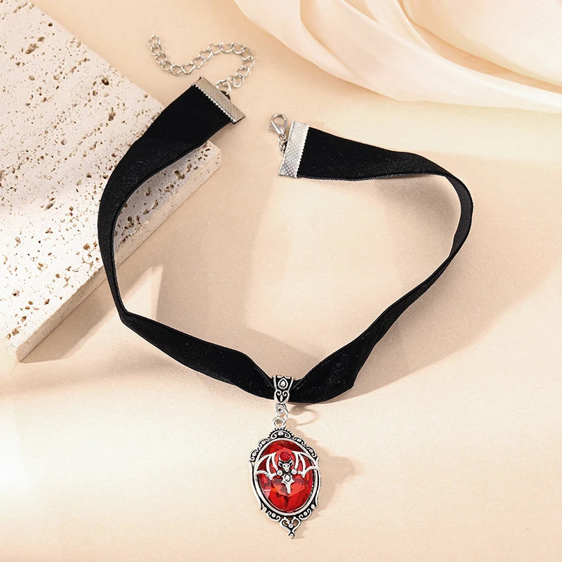 Gothic Vampire Cameo Pendant Choker – Velvet Necklace