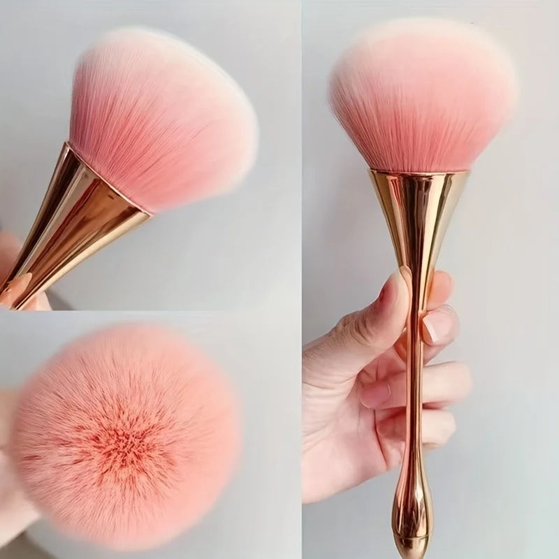 Soft Luxe Fan Face Brush