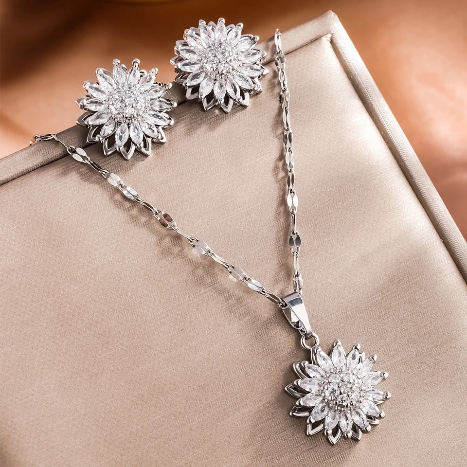 Trendy Spin Sunflower Necklace – Stainless Steel Zircon