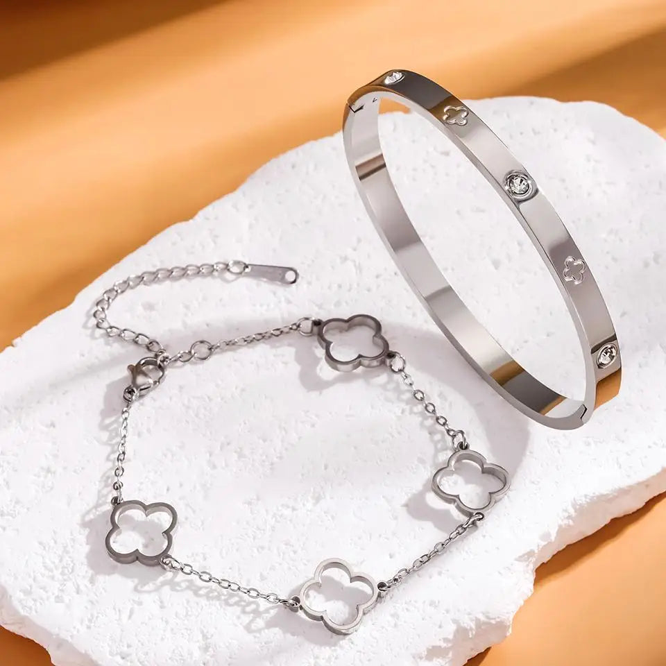 2PCS Lucky Clover & Heart Bracelet Set – Stainless Steel