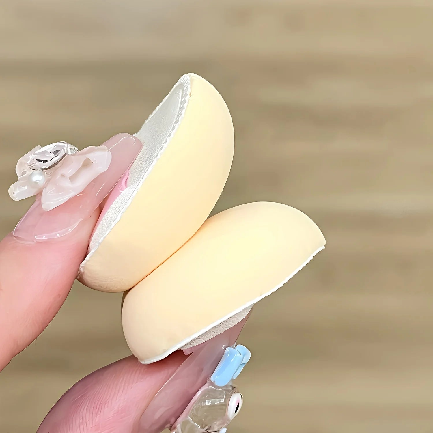 Mini Thumb Makeup Set