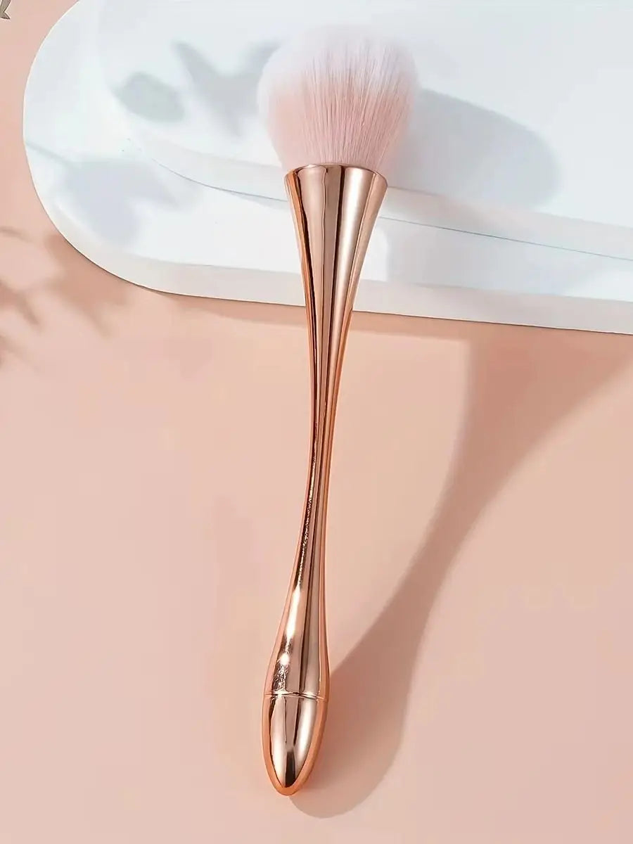 Soft Luxe Fan Face Brush