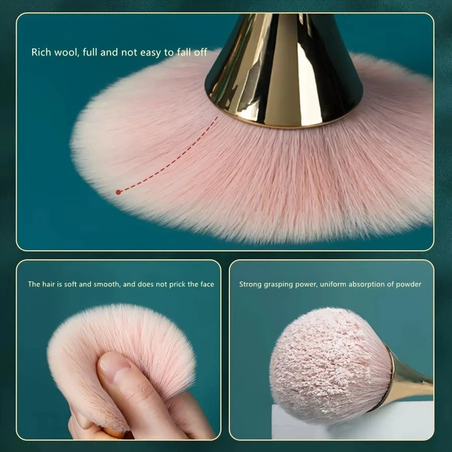 Soft Luxe Fan Face Brush