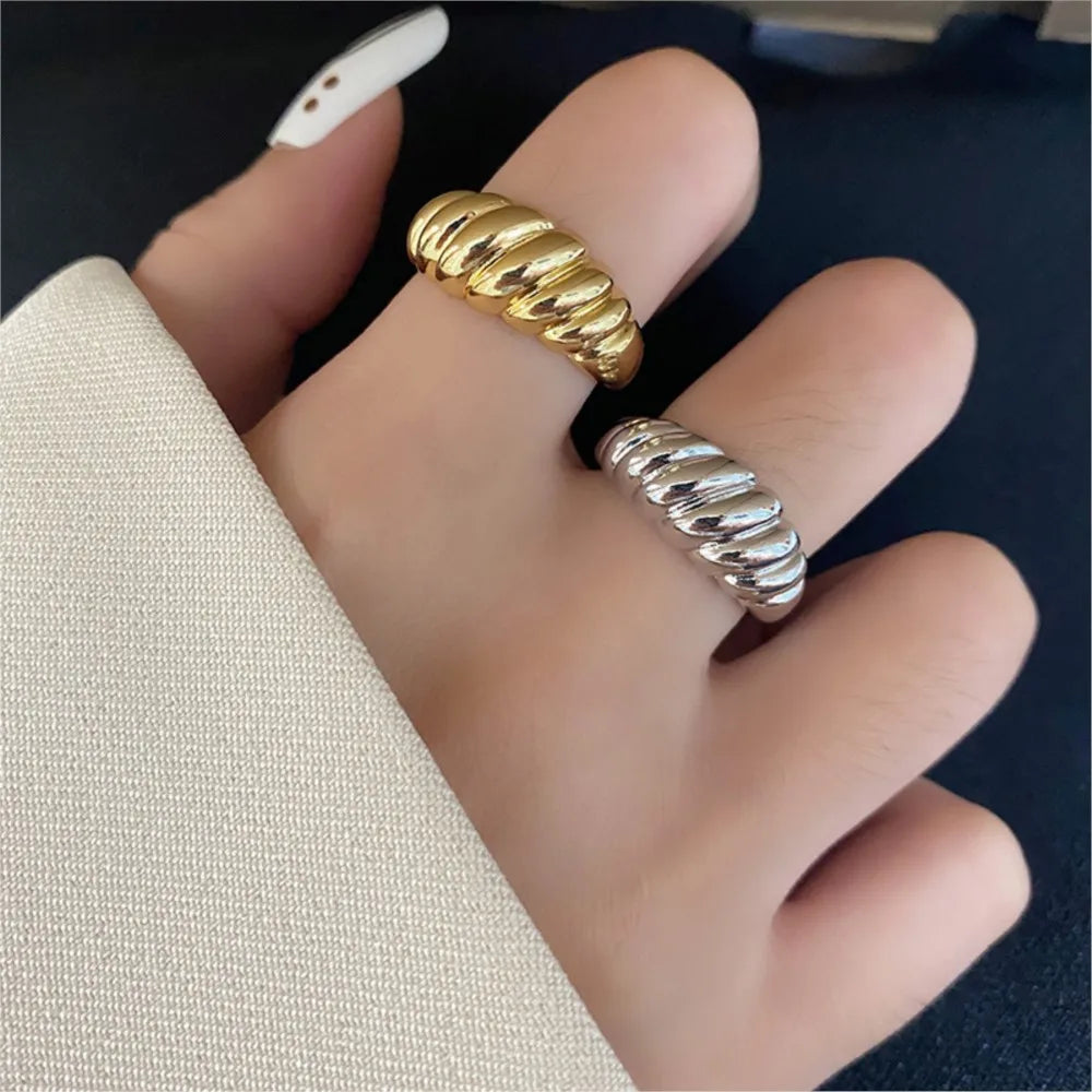 925 Silver Twisted Croissant Ring