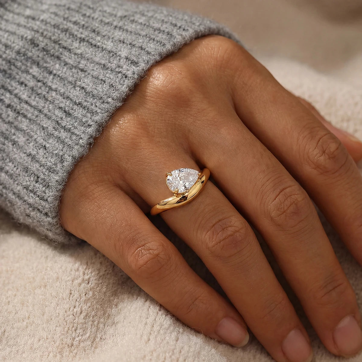 925 Sterling Silver Water Drop CZ Ring